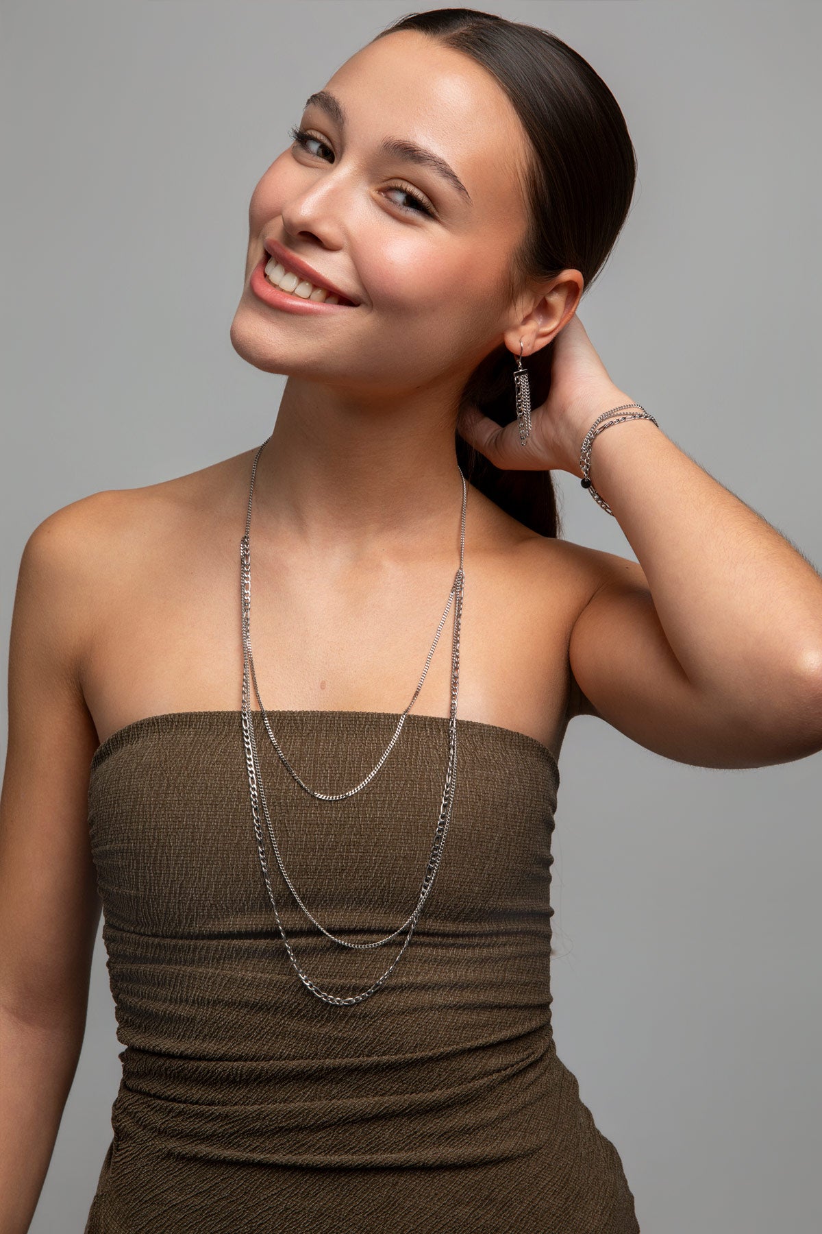 Collar Elara